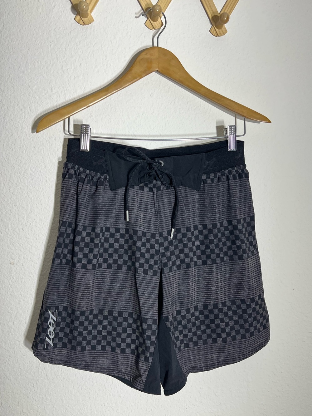 ZOOT • men’s checkered lined running shorts